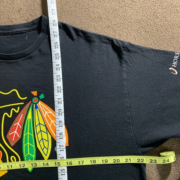 SOLD CHICAGO BLACKHAWKS NHL BLACK LONG-SLEEVE LARGE T-SHIRT - Picture 5 of 6
